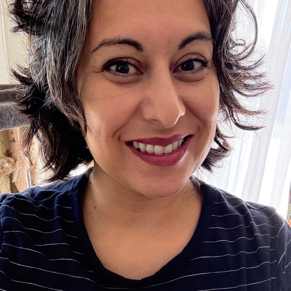 Meet your Posher, Danna - Picture 1 of 1